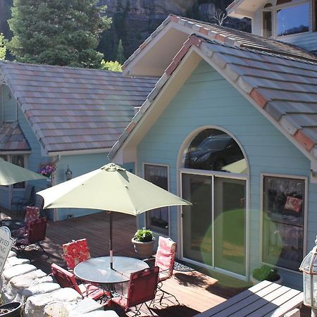 Black Bear Manor Юрей Екстериор снимка
